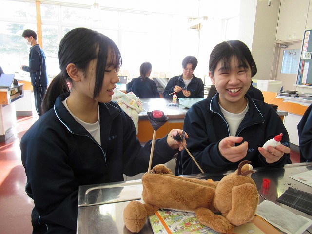 01 酒田市立鳥海八幡中学校.jpg