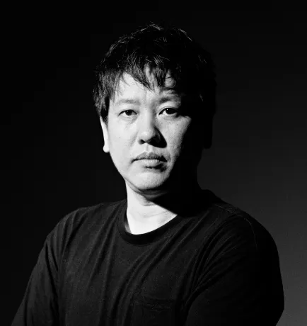 審査員：與儀 淳